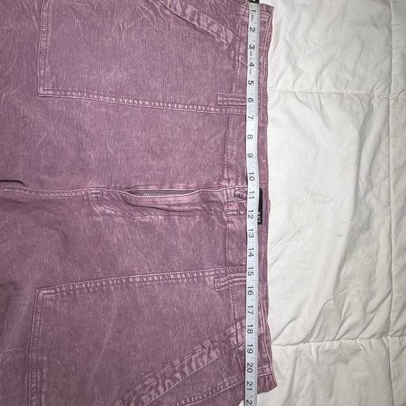 Kut from the Kloth Women’s 24W Mauve Flat Front Denim Shorts - Picture 15 of 16